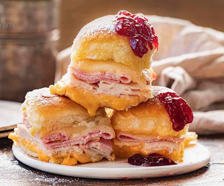 King Hawaiian Roll Monte Cristo Sandwiches