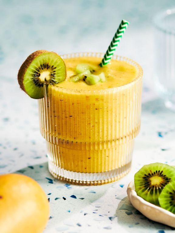 Kiwi Mango Smoothie