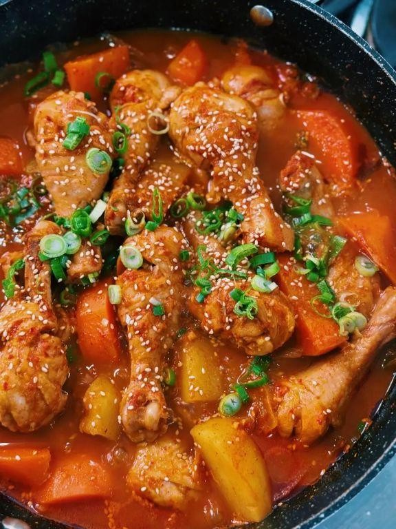 Korean Braised Turkey Necks (Dakbokkeumtang)