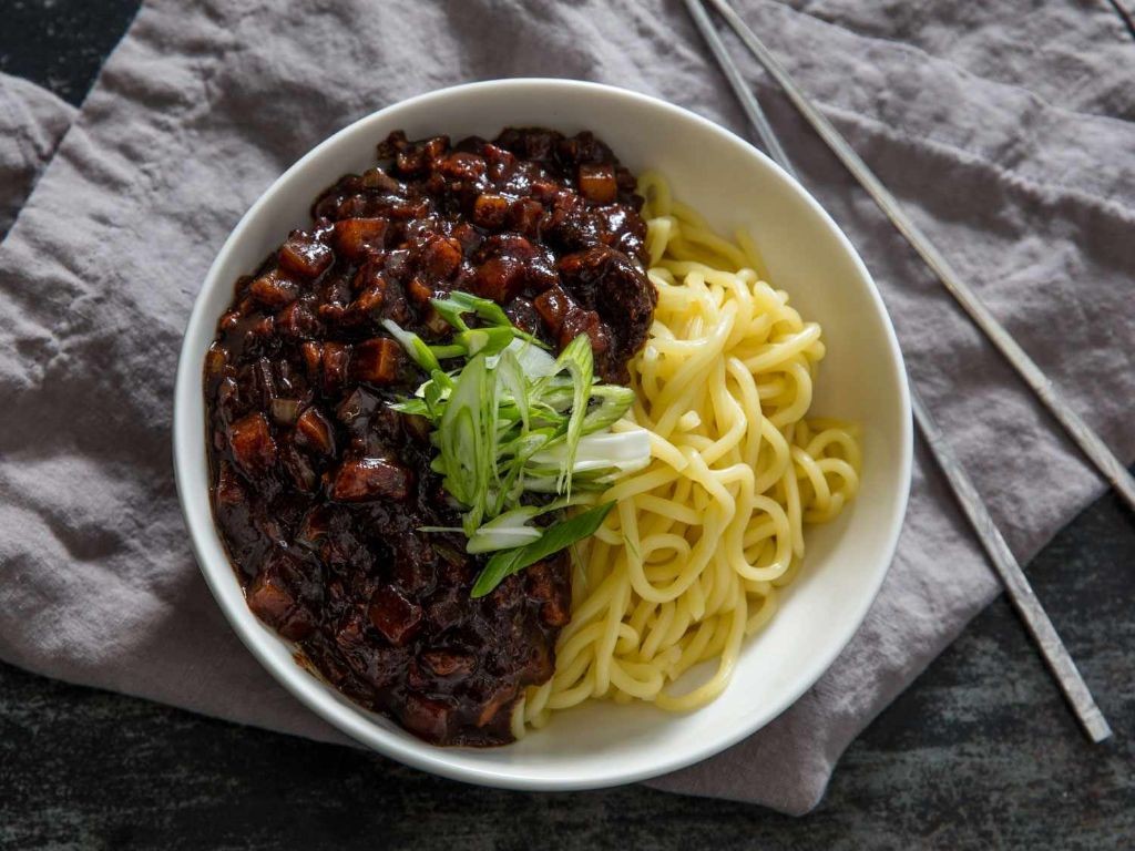 18 Flavorful Asian Egg Noodle Recipes for Every Occasion