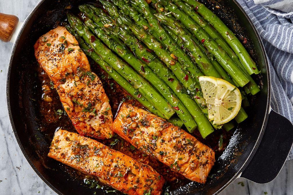 Lemon Garlic Butter Salmon with Asparagus