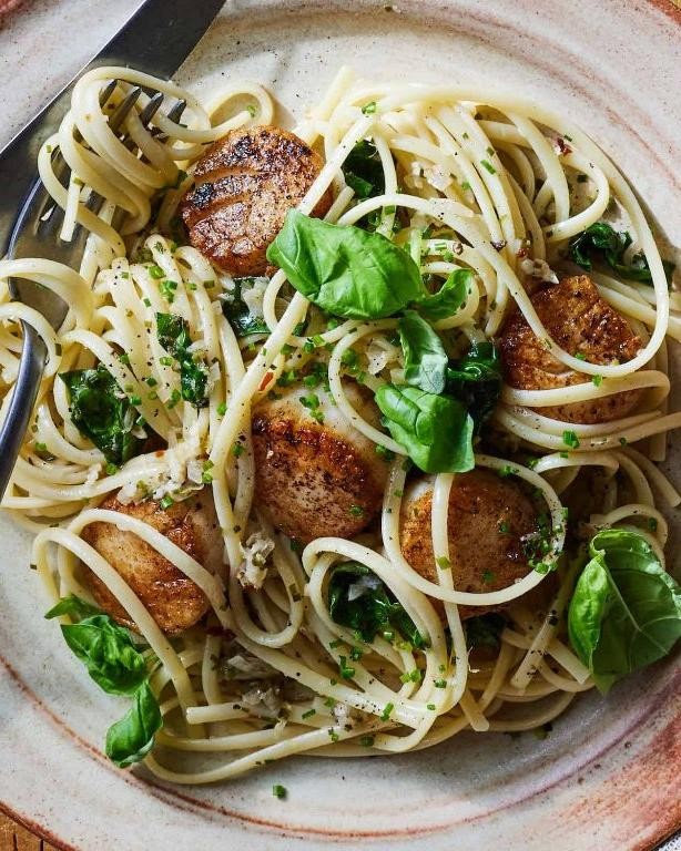 Lemon Herb Scallop Pasta