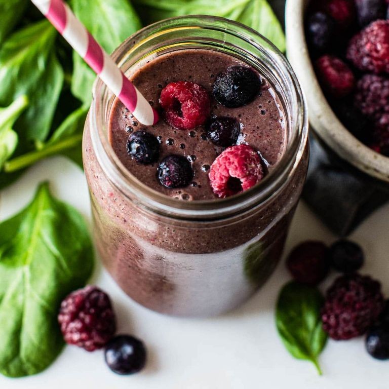 Longevity Spinach and Berry Smoothie