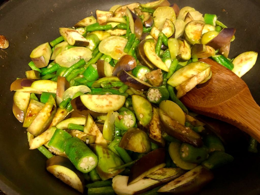 Longevity Spinach and Garlic Stir-Fry