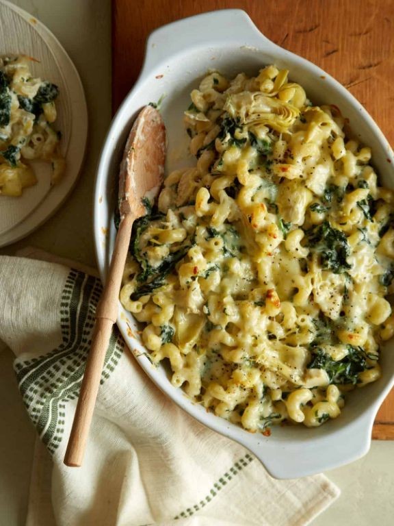 Mac and Cheese with Spinach and Artichokes