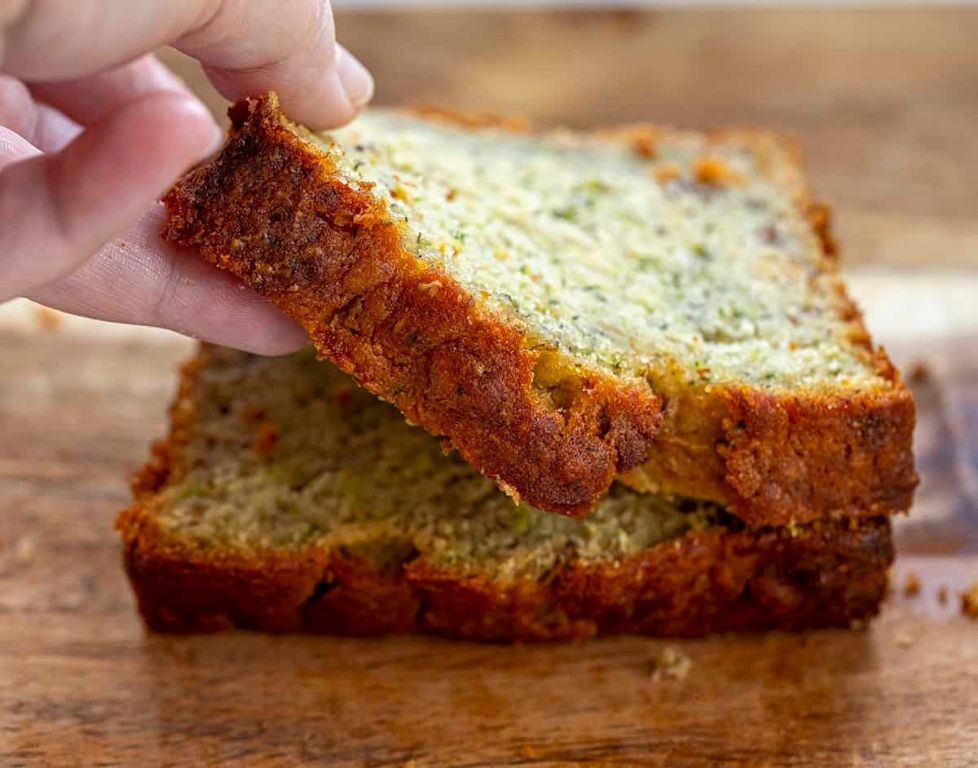 Moist Zucchini Banana Bread Cake