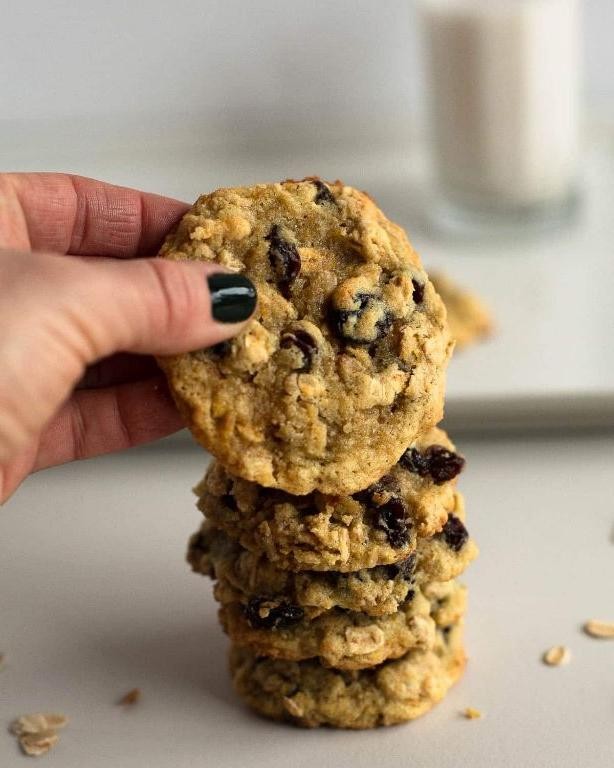 Oatmeal Raisin Cookies with Almond Flour