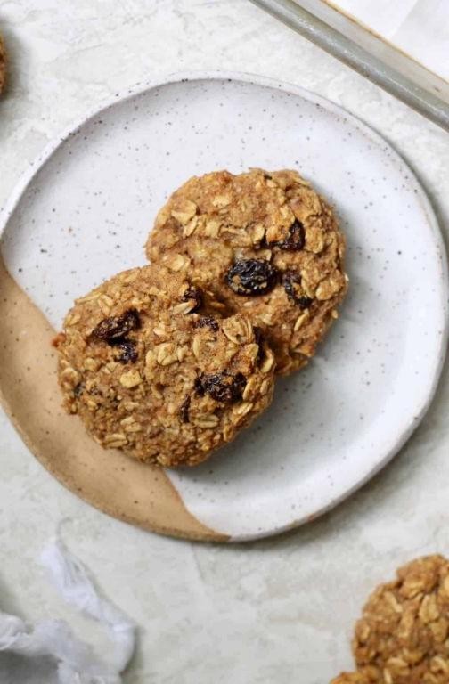 Oatmeal Raisin Cookies with Banana