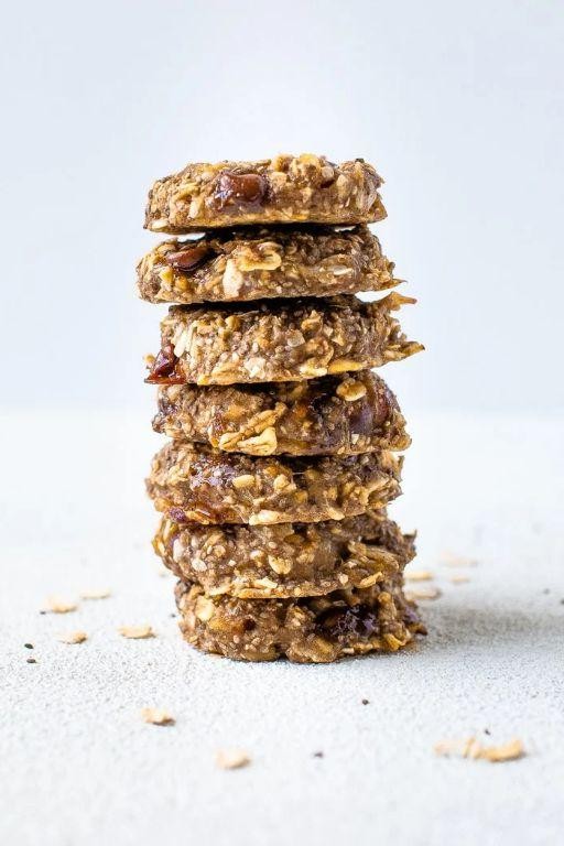 Oatmeal Raisin Cookies with Chia Seeds