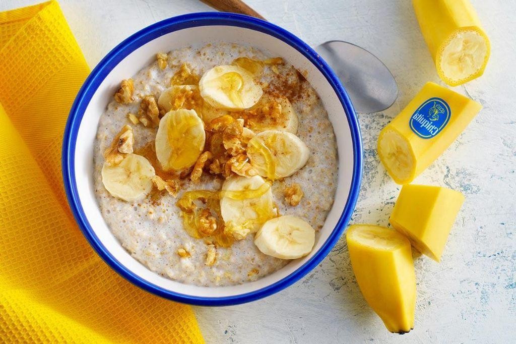 Oatmeal with Bananas and Honey