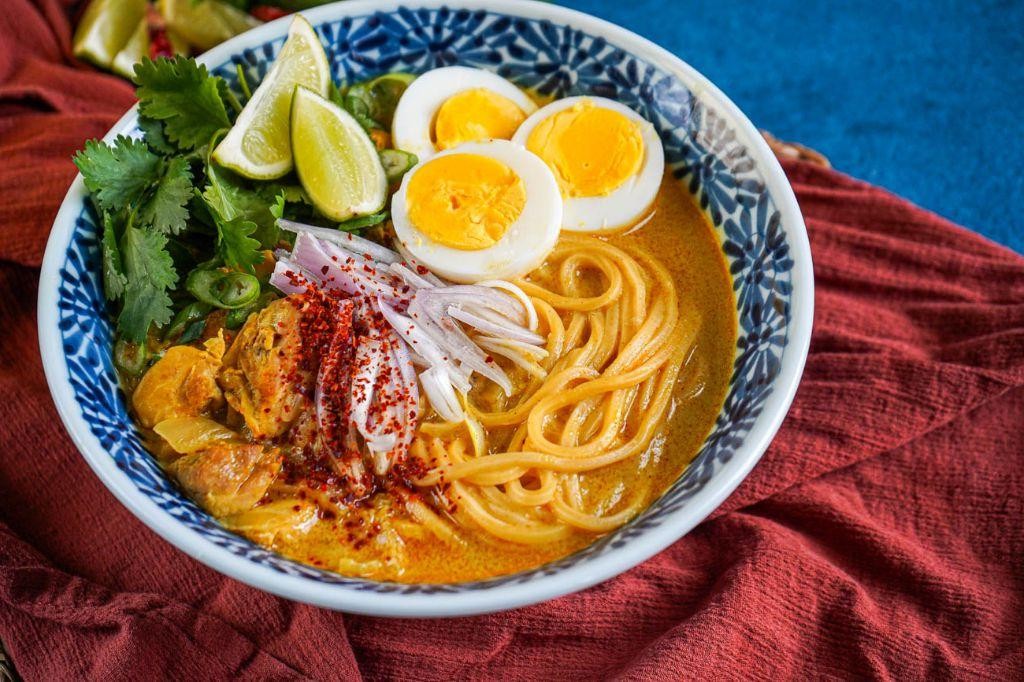 Ohn No Khao Swè (Coconut Chicken Noodle Soup)