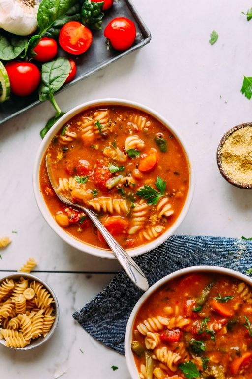 One Pot Vegan Minestrone Soup
