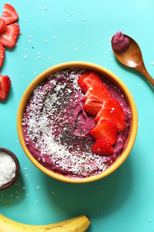 Organic Berry Smoothie Bowl with Chia Seeds