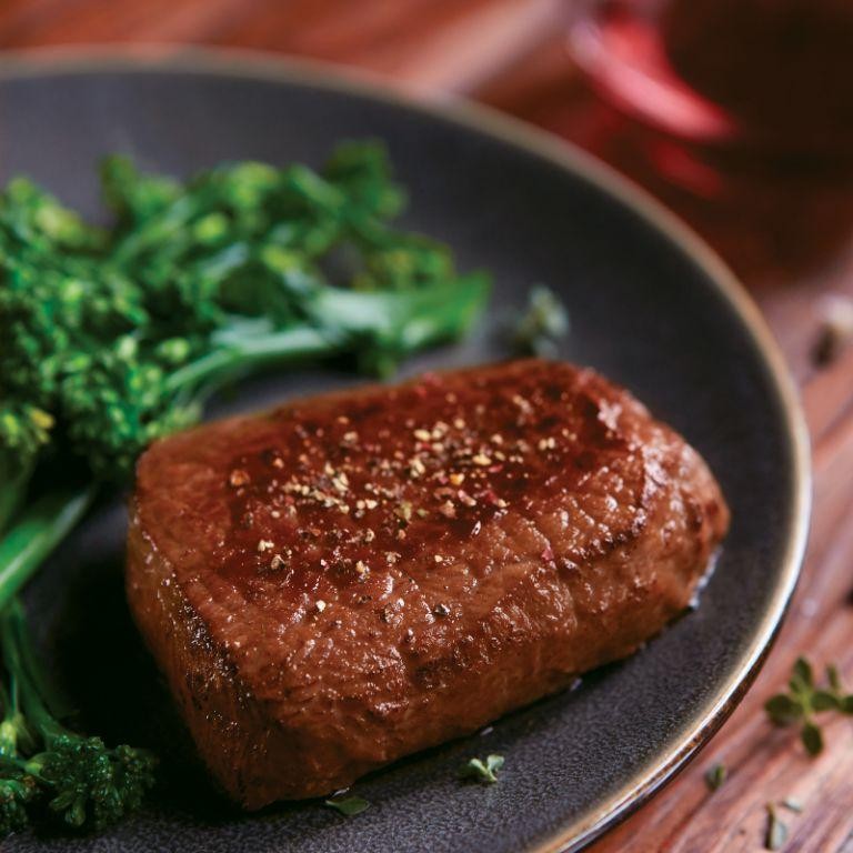 Pan-Seared Sirloin Steak with Red Wine Reduction