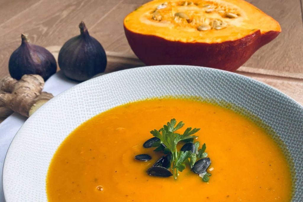 Papaya and Carrot Soup