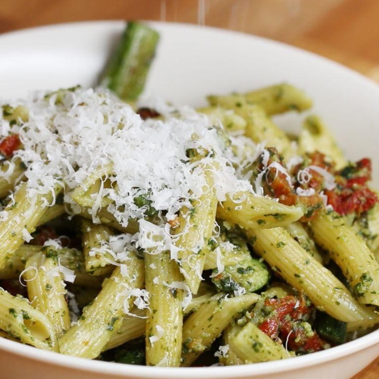 Pesto Asparagus and Tomato Pasta