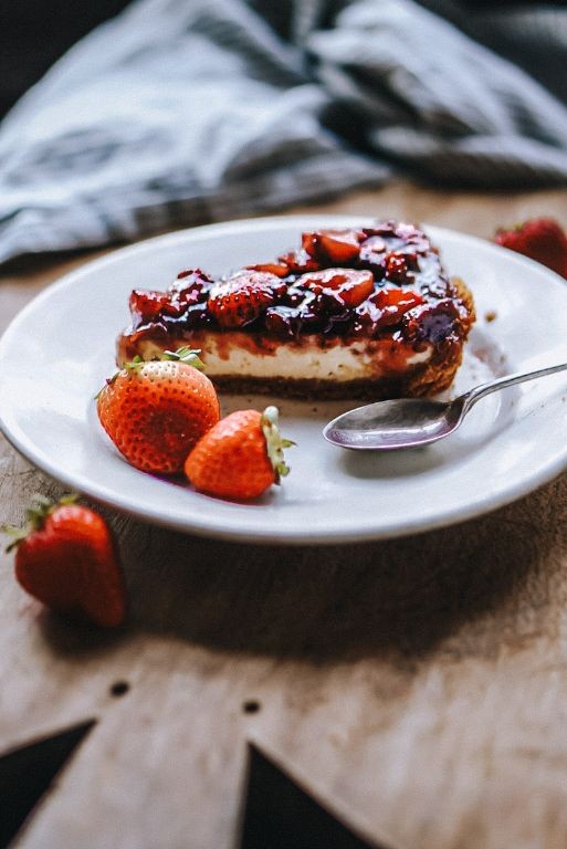 Philadelphia Cheesecake with Strawberry Topping