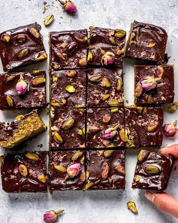 Pistachio and Dark Chocolate Energy Bars