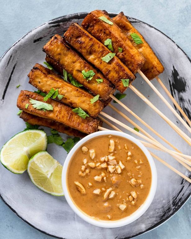 Pumfu Satay with Peanut Dipping Sauce