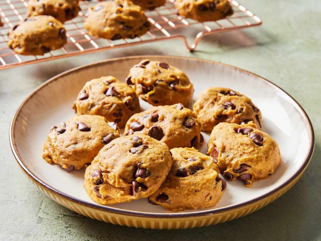 Pumpkin Chocolate Chip Cookies