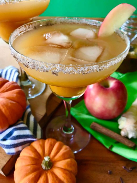 Pumpkin Spice Apple Cider Cocktail