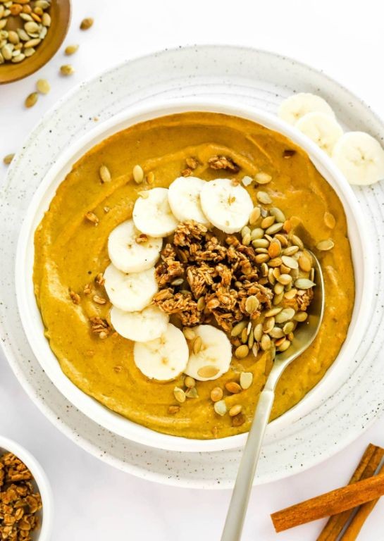 Pumpkin Spice Smoothie Bowls