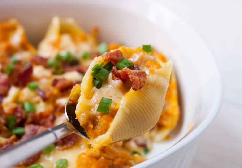 Pumpkin and Bacon Stuffed Shells
