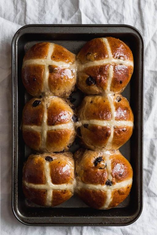 Quick Hot Cross Buns with Dried Fruit