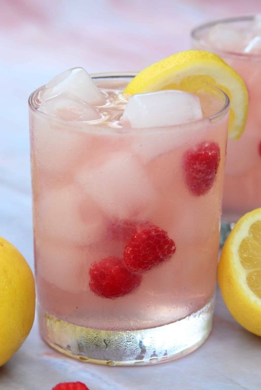 Raspberry Vodka Lemonade Spritzer