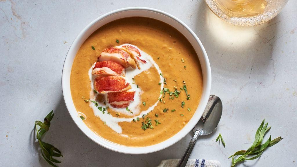 Rich and Creamy Lobster Bisque