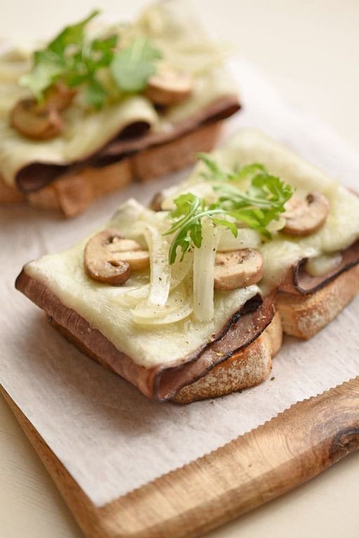 Roast Beef and Mushroom Melt Sandwich