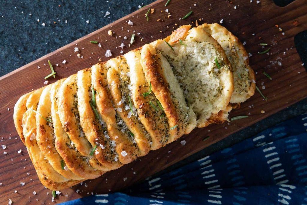 Rosemary and Parmesan Pull-Apart Bread