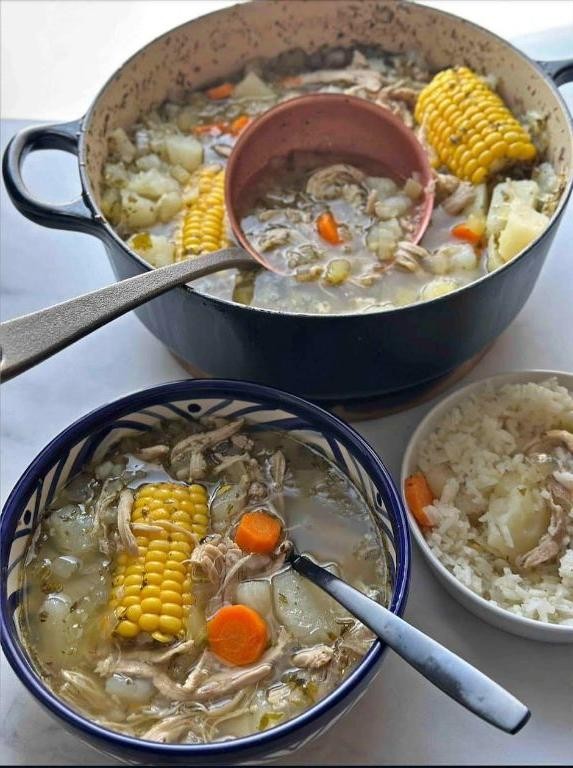 Sancocho de Pollo y Maíz (Chicken and Corn Stew)