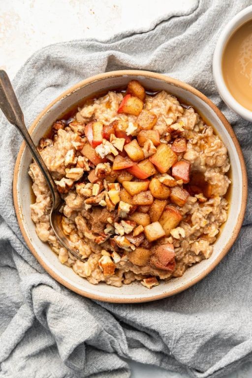 Simmering Apple Cinnamon Oatmeal