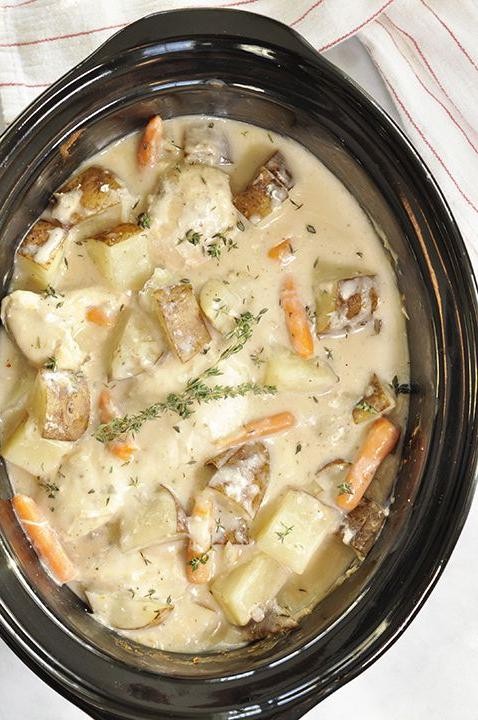 Slow Cooker Creamy Chicken and Potato Casserole