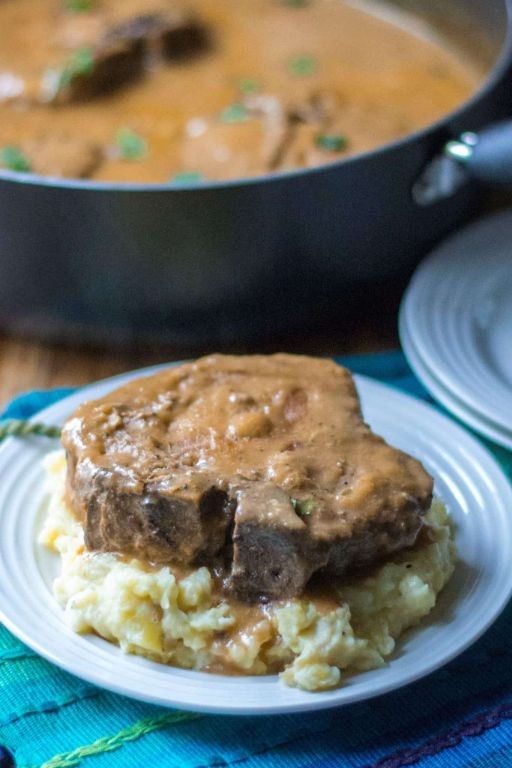 Slow Cooker Pork Chops with Gravy