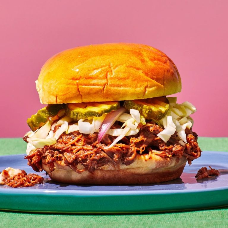 Slow Cooker Pulled Pork Sandwiches