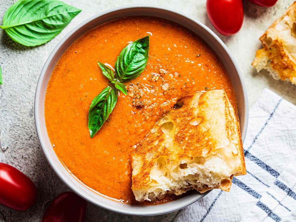 Slow-Simmered Tomato Basil Soup