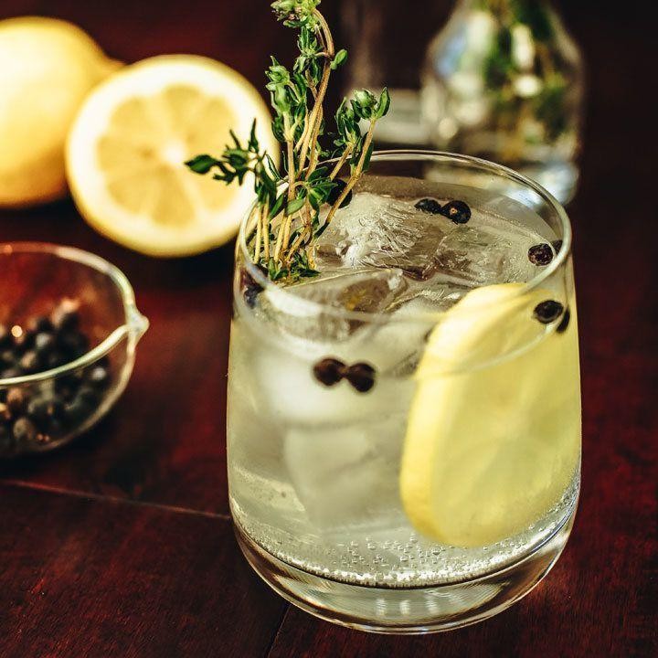 Spanish Gin Tonic with Juniper Berries
