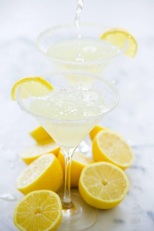 Sparkling Lemon Drop Cocktail