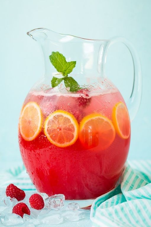 Sparkling Raspberry Lemonade Cocktail