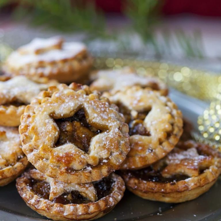 Spiced Rum Mincemeat Pie