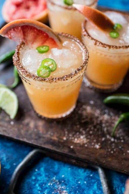 Spicy Grapefruit Rosemary Margarita