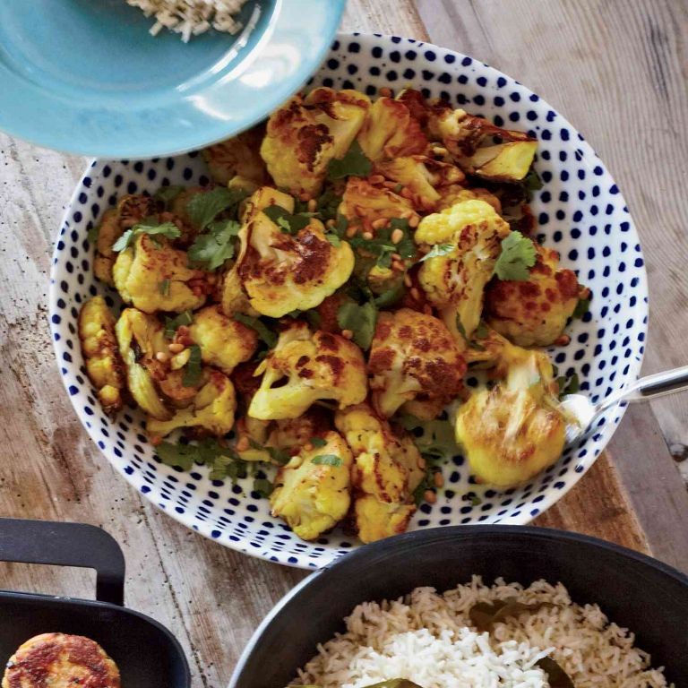 Spicy Roasted Cauliflower with Turmeric