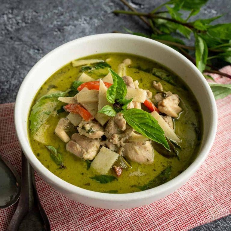 Spicy Thai Green Curry with Coconut Milk
