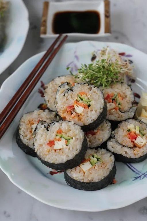 Spicy Tofu Sushi Rolls