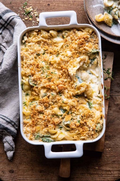 Spinach and Artichoke Baked Macaroni and Cheese