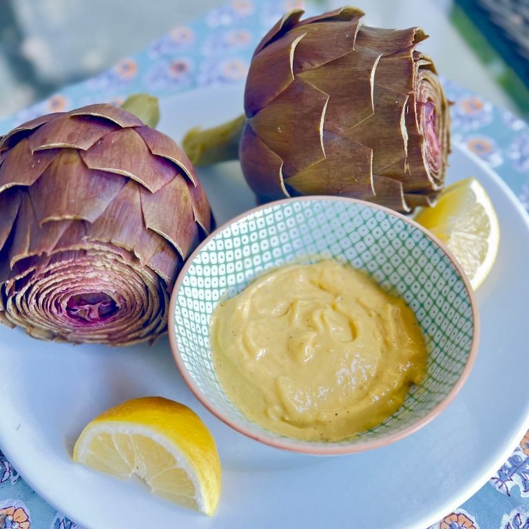 Steamed Whole Artichokes with Garlic Aioli