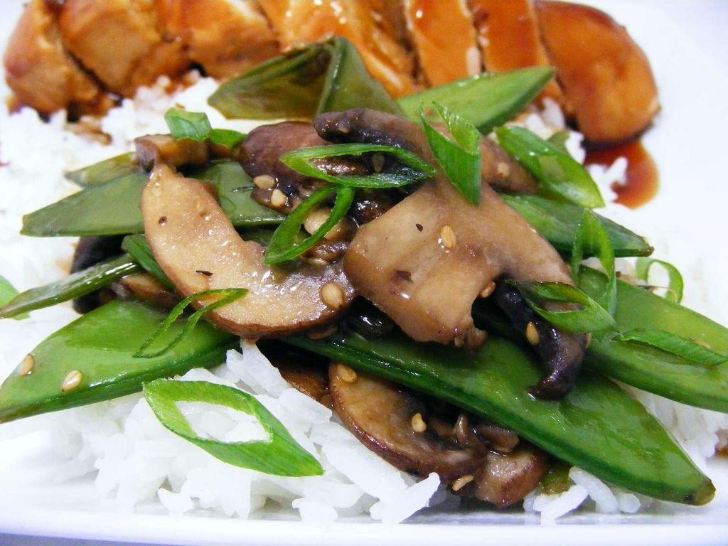 Stir-Fried Matsutake with Snow Peas
