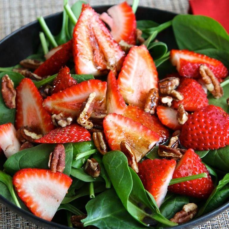 Strawberry Balsamic Spinach Salad